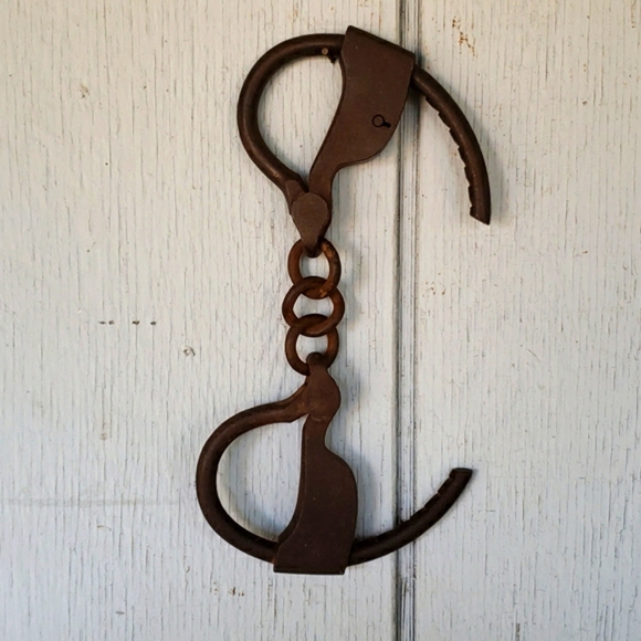 1800s Handcuffs Antique Tower's Double Lock Swivel Link Handcuffs - Picture 8 of 15